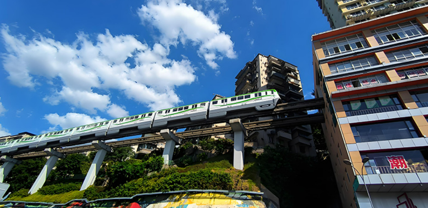train through buildings in china